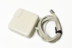 MacBook Air 充電器付き　ジャンク品 ジャンク】 MacBook Air 11インチ 充電器,箱,付属品付 - メルカリ