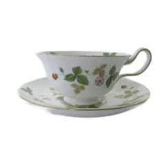 ウェッジウッド WEDGWOOD ワイルドストロベリー カップ＆ソーサーのサムネイル