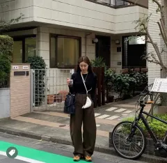 ルメール クルー クロワッサン コイン パールの クロスボディーバッグ 財布 ボッテガヴェネタ プラダ グッチ ディオール チュールのサムネイル