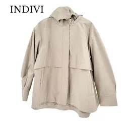 INDIVI インディヴィ フーデッドジャケット ゆったり Aライン 撥水 比翼ボタン ポケット付き ベージュ 15号(3L相当) レディースのサムネイル