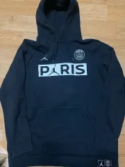 PSG パリ・サンジェルマン X ジョーダン コラボ 限定モデル フーディー 110サイズのサムネイル