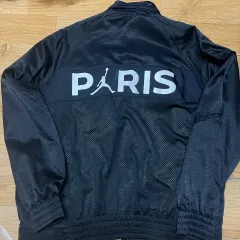 PSG パリ・サンジェルマンFC X ジョーダン 限定モデル スーツ ジャケット 海外Mサイズ (105サイズ)のサムネイル