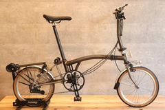 Brompton S6R Black Lacquer 2021 Model, 16-inch Mini Velo, Folding Bike, Titanium Fork, Titanium Rearsets. [Saitama Urawa Store]