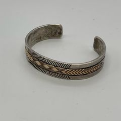 美品】Navajo Tahe ツイストワイヤー 12K GF×SV925 - メルカリ
