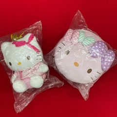 サンリオ展 kitty ラッピング柄ぬいぐるみ ピンクとホワイト2個セット