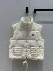 Moncler ホワイト ダウンベスト レディース｜本日限定特価｜新品未使用のサムネイル