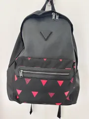 GUESS ゲス 三角パータン ロゴ バックパック ブラックのサムネイル