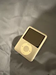 Apple iPod Classic 8GB 本体　動作未確認のサムネイル