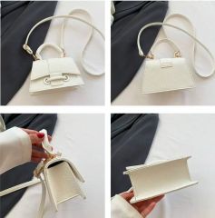 新品未使用☆MARY QUANT ハーフムーン シルバー 2WAYショルダー - メルカリ