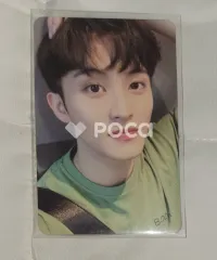 NCT マーク 7th Anniversary GLOW-IN-THE-DARK STICKER & Photo Card Setのサムネイル