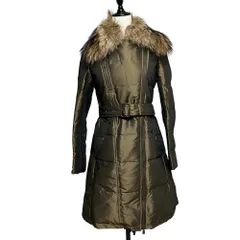 美品 BURBERRY LONDON バーバリーロンドン ラクーンファー ダウンコート 38 ブラウン レディース 古着 中古 USEDのサムネイル