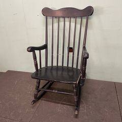 今月値引カリモク〜ニット張りロッキングチェアー(超美品) 展示品