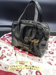 イヴサンローラン Yves Saint Laurent YSL エナメル ミニバッグ ハンドバッグ ブラック 黒 エアメールモチーフ ロゴ入り ミニボストン バッグ レディース ブランドバッグ 人気デザイン 小ぶり お出かけ おしゃれ 可愛い 普段使いのサムネイル