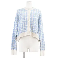 Miu Miu ミュウ ミュウ カーディガン ニット カシミヤ100% ハウンドトゥース 千鳥格子柄 リラックスフィット クルーネック ショートレングス クロップド シグネチャー ロゴ 刺繍 長袖 トップス レディース 38 アイボリー サックスブルー 伊製のサムネイル