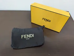 フェンディ　FENDI 巾着袋　ポーチ大　ブラック　箱付きのサムネイル