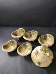 F29-04/在銘/[S]印/織部三ッ足向付 猫印3客、猫印無3客/骨董/織部焼/美濃焼/刺身皿/刺身鉢/向付/小鉢/小皿/懐石道具/懐石料理/猫/織部猫のサムネイル