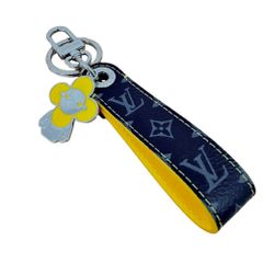 LOUIS VUITTON】キーホルダー・ドラゴンヌ ヴィヴィエンヌ - メルカリ