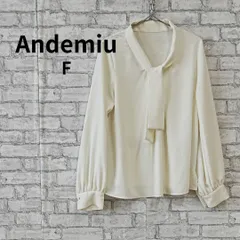 Andemiu ボウタイ長袖ブラウス オフホワイト 古着 とろみ素材のサムネイル