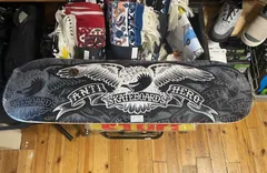 ANTI HERO 8.25in x 32in 板 スケートボード　スケボー　デッキ　板　スラッシャー　アンチヒーロー　アンタイヒーローのサムネイル