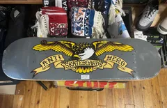ANTI HERO 8.25in x 32in 板 スケートボード　スケボー　デッキ　板　スラッシャー　アンチヒーロー　アンタイヒーローのサムネイル
