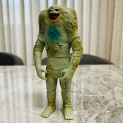 ウルトラ怪獣シリーズ ジャミラ 2001 ソフビ - メルカリ