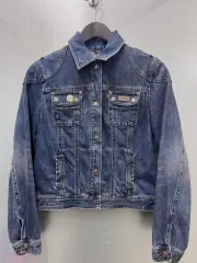 BARBOUR バブアー インターナショナル 金属 ロゴ プレート デニム ジャケットのサムネイル