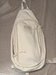 JANSPORT ジャンスポーツ クロスバッグ スリングバック ベージュのサムネイル