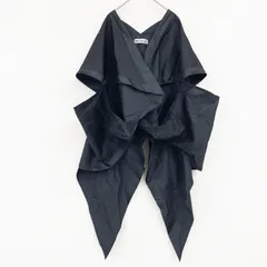 ISSEY MIYAKE イッセイミヤケ コート ジャケット 変形 ブラック ポリエステル 日本製 レディース 2 b01942のサムネイル