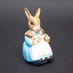 ロイヤルアルバート『ピーターインベッド』フィギュリン ピーター