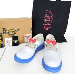 [희귀] Dr.Martens × Hello Kitty 한정 콜라보레이션 슈즈 토트·캔 배지 첨부 UK6(25 cm전후) 백계*sh166
