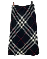 バーバリー Burberry ロンドン LONDON チェック柄 ウール タイトスカート ロングスカート WOOL 毛 レトロ 三陽商会 BLACK 黒 サイズ36 FX042-006-09 スカート 総柄 ブラック 104LB-118のサムネイル