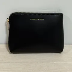 美品 CHARLES & KEITH チャールズ＆キース ポーチ コスメポーチ マルチケース ブラック 黒 ゴールドロゴ フェイクレザー L字ファスナー 化粧ポーチ 小物入れ サブバッグのサムネイル