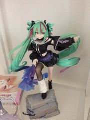 新*朔様 FIGURIZMα 初音ミク リペイント フィギュア Punk！ - メルカリ