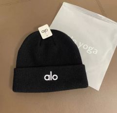 ALO Yoga ビーニー ニットキャップ ブラック - メルカリ