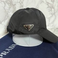 希少 PRADA プラダ 三角LOGOナイロンキャップ Mサイズ 新品未使用