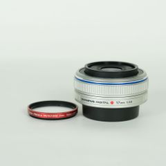 [미품 | 필터 포함] OLYMPUS M.ZUIKO DIGITAL 17mm F2.8 실버 | 마이크로 포서즈 마운트