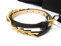 ■新品同様■ VERSACE ヴェルサーチ V2025 レザー ゴールド金具 ベルト 表記サイズ 70/28 レディース ブラック系 FZ4704のサムネイル