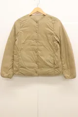 【中古】 無印良品 レディースダウンジャケット M ダウンジャケット 無印良品 M ベージュ 肌色 無地のサムネイル
