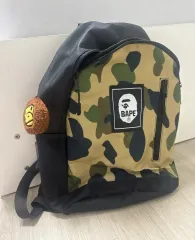 A BATHING APE アベイシングエイプ カモフラ パータン バックパックのサムネイル