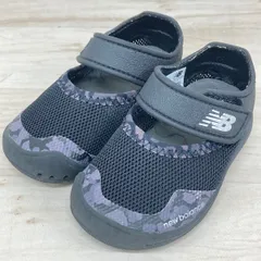 美品 ニューバランス サンダル 12.5cm IO208CB2 ブラック/パープル 迷彩柄 キッズ ベビー シューズ new balance[OL00663]のサムネイル