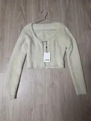 JACQUEMUS ジャックムス ラマ麻MYフラッフィーカーディガン 40 新品のサムネイル
