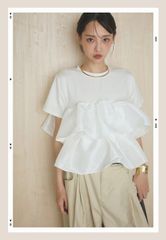 シャーリングパフスリーブブラウス アイボリー esica エシカ - メルカリ