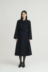 メイビ メイ コート ブルーのほぼ新品のサムネイル