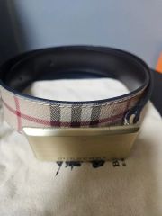 BURBERRY チェック柄 首輪 青 箱付 イギリスで購入 新品 試着のみ