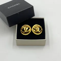 CHANEL シャネル ココマークイヤリング 94P ゴールドのサムネイル
