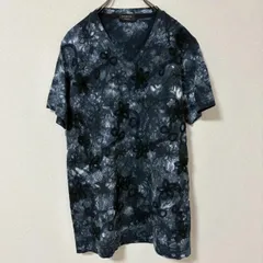 《美品》EPOCA UOMO 総柄Tシャツ マルチカラー ITL48 Ｖネックのサムネイル