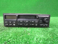 純正カセットデッキ	AM/FMラジオ　Clarion PC-1505P　日野自動車	プロフィア　QKG-GN1APBA	H24年　	C12-25-5871のサムネイル