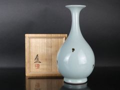 小笠原長春作 青磁花瓶 伊万里焼 鍋島 在銘 花入 共箱 骨董品 稀少
