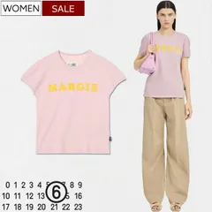 【定価56,100円(税込)】 MM6 Maison Margiela エムエムシックス メゾンマルジェラ  愛着をデザインへと昇華させた一着！大切にされてきた宝物に出会ったようなフロッキーロゴヴィンテージジャージーTシャツ ジャージー ピンク ステッチ 半袖のサムネイル