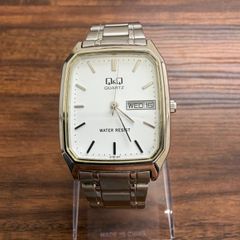 Q&Q スクエア クォーツ メンズ腕時計 デイデイト 電池交換済み 稼働品